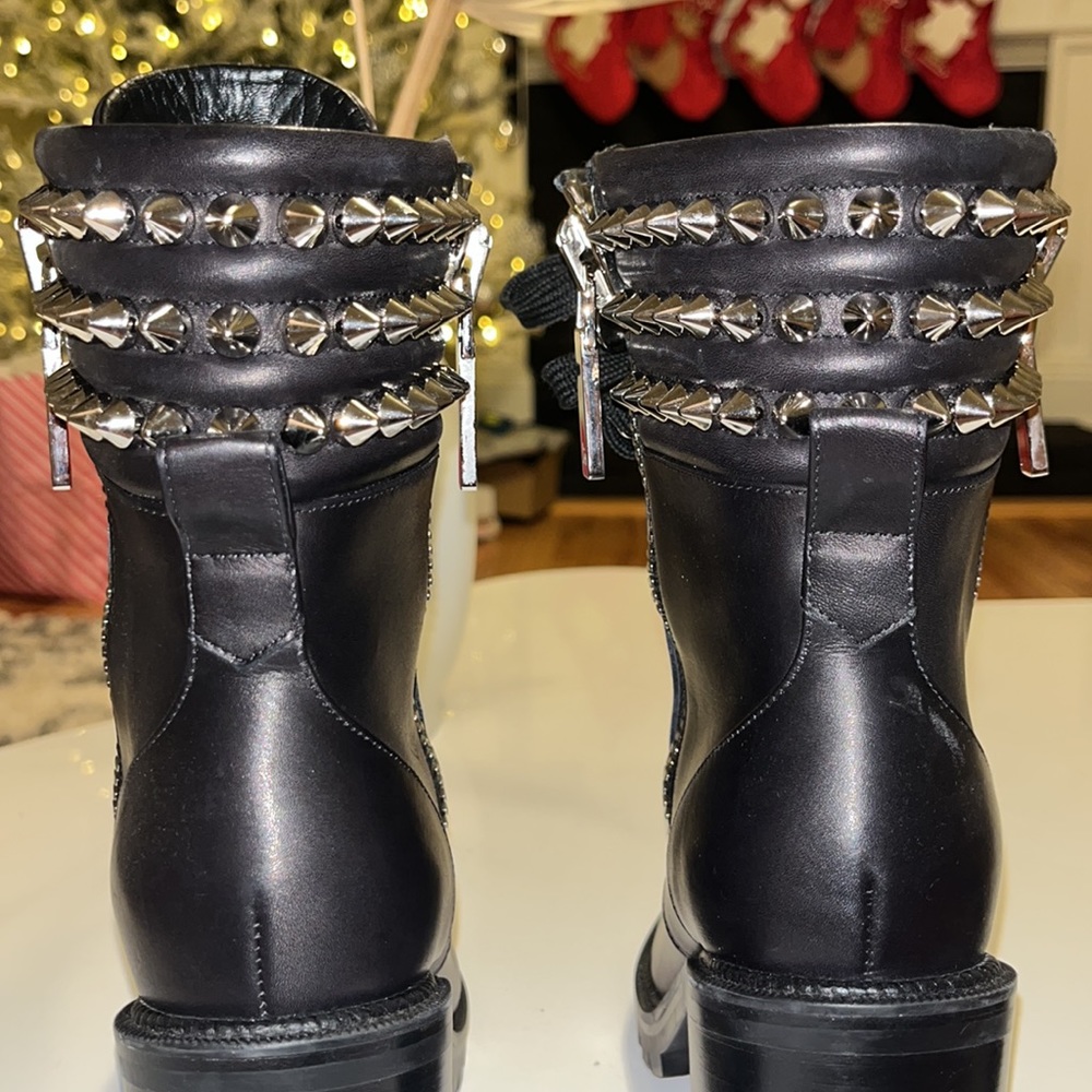 Worn once. CL black combat boot with spikes - Picture 12 of 15